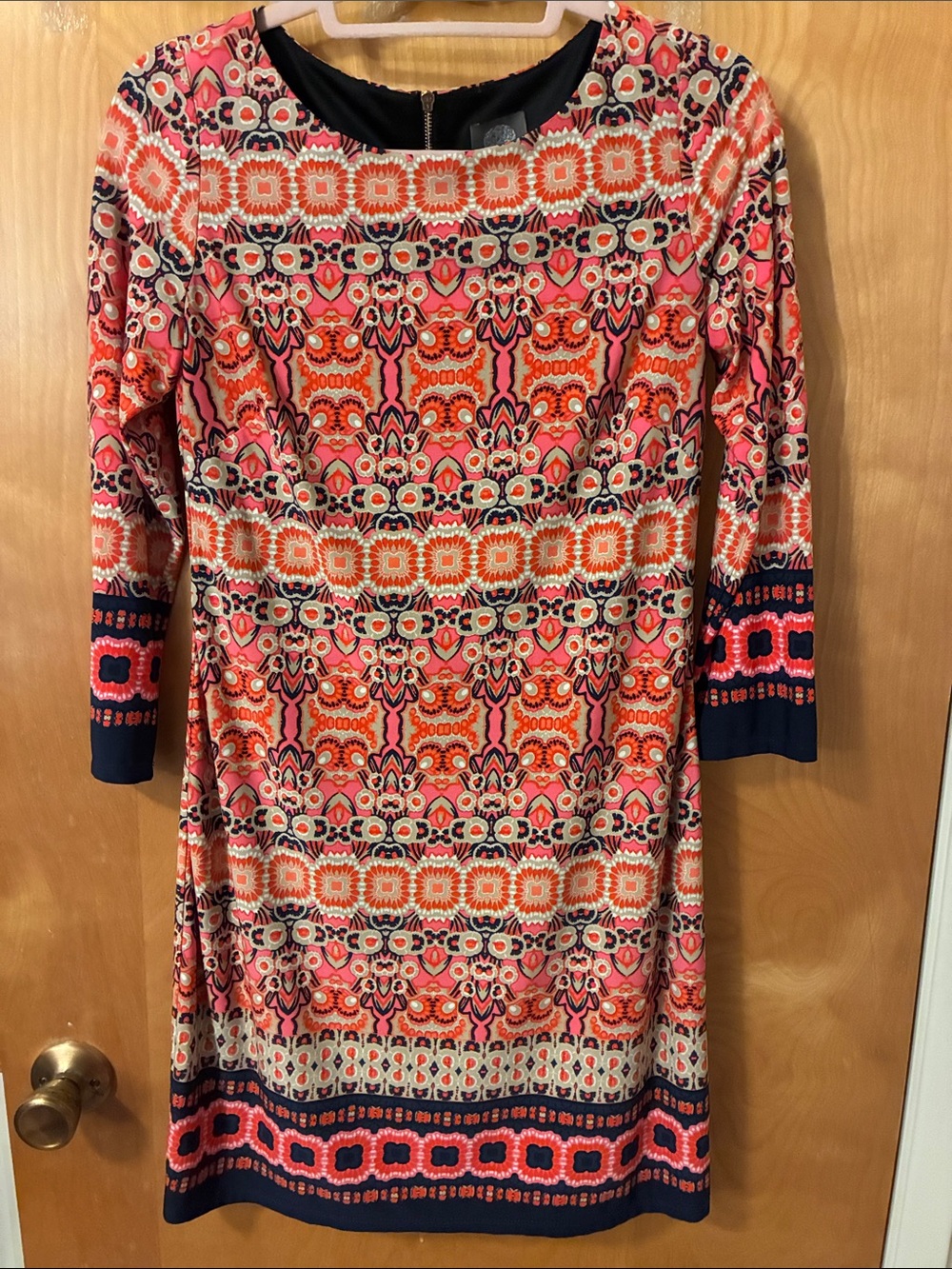 Vince Camuto Coral, Navy & Cream Patterned Long Sleeve Shift Dress Sz 4